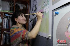 科尔沁农家女的突围：画笔为刃 破茧成蝶